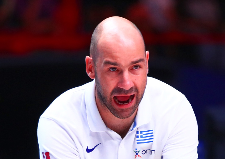 Με την αύρα του Σπανούλη και όνειρα χίλια